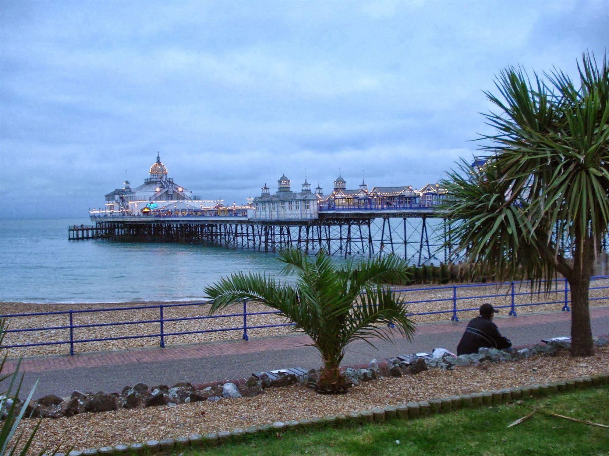 Eastbourne Riviera Hotel Esterno foto